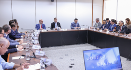 Presidente do TSE, ministro kassio Nunes Marques, assina termo de compromisso com presidentes pa...