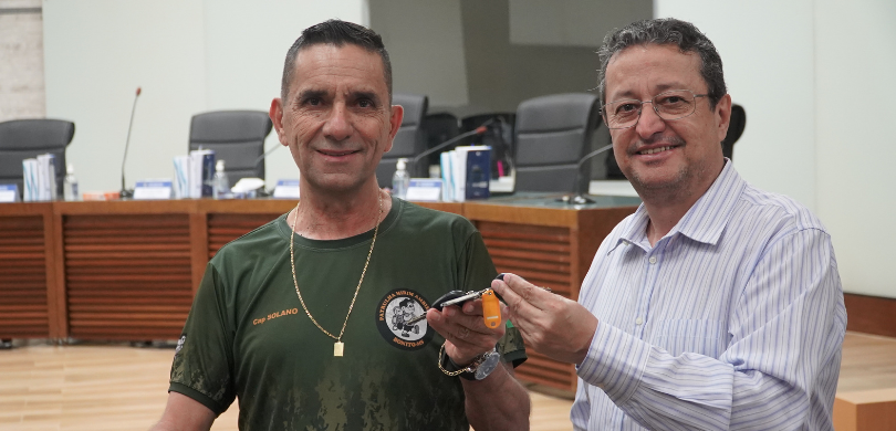 Instituto Mirim Ambiental recebe veículo doado pelo TRE-MS A doação é uma ação do TRE-MS voltada à destinação de veículos ociosos, mas que ainda estão em b...