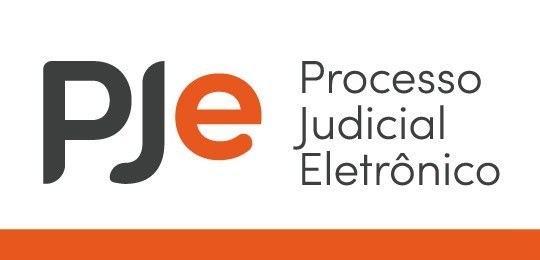Acesso ao PJe exigirá autenticação em múltiplos fatores para usuários externos Banner com fundo branco, sobre o qual se vê a logo do PJe, que consiste, do lado esquerdo, das l...