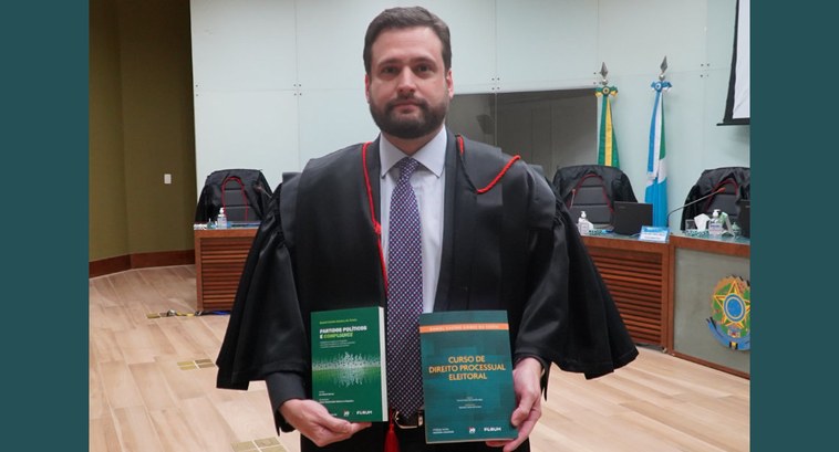 Daniel Castro lança "Obra Jurídicas" Daniel Castro é Juiz Ouvidor do TRE-MS