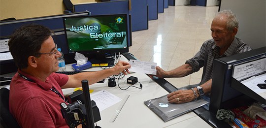 TRE-MS Justiça Eleitoral passa a imprimir título de eleitor em novo papel TRE-MS Justiça Eleitoral passa a imprimir título de eleitor em novo papel