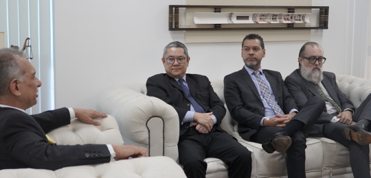 Presidente do TRE-MS recebe presidente e equipe do TRF3 em reunião estratégica Encontro teve caráter estratégico e objetivou promover o alinhamento entre as instituições