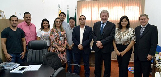 Reunião entre TRE-MS, Prefeitura e Câmara de Vereadores define revisão eleitoral em Selvíria Reunião entre TRE-MS, Prefeitura e Câmara de Vereadores define revisão eleitoral em Selvíria