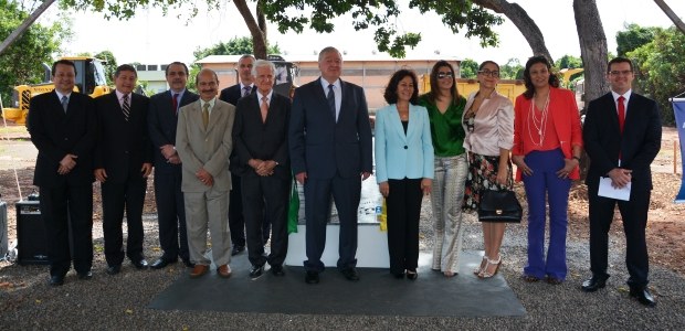 Des. Divoncir Schreiner Maran lança pedra fundamental de almoxarifado do TRE-MS