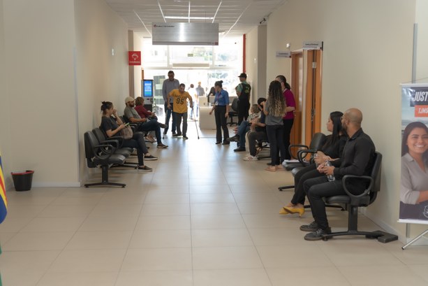 TRE-MS realiza segunda edição do “Atendimento Eleitoral Prioritário” Ação promoveu inclusão com salas adaptadas e foco em acessibilidade para pessoas com deficiência...
