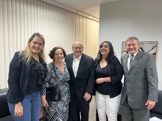 TRE-MS recebe proposta para inclusão de PcDs curateladas no processo eleitoral Projeto visa implementar medidas que viabilizem o exercício da cidadania e o aprimoramento da pa...