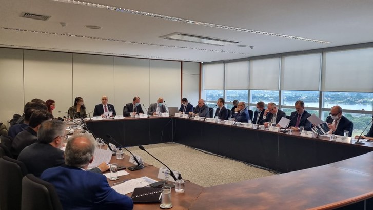 Presidente do TRE-MS participa de reunião no TSE O Desembargador Paschoal Carmello foi acompanhado do Juiz Auxiliar da Presidência, Dr. Fernando ...