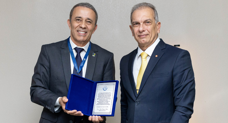 Desembargador Carlos Eduardo Contar passou o cargo para o desembargador Carlos Roberto da Silva,...