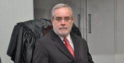 Juiz Federal, Dr. Heraldo Garcia Vitta em posse no TRE-MS como membro efetivo.