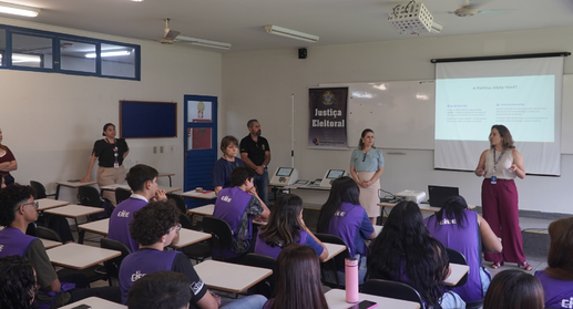 Iniciativa da Escola Judiciária Eleitoral, em parceria com o CIEE, reuniu 422 jovens aprendizes