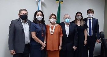 TRE-MS recebe advogadas em visita institucional Visita teve o intuito de fomentar a constituição de um fórum de paridade de gênero no cenário de...